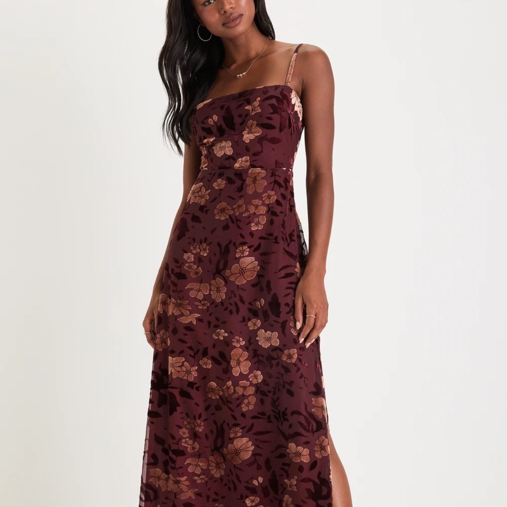 Lulu’s Maxi Dress - Picture 2 of 4